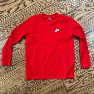 NWOT Boys Nike size medium t shirt